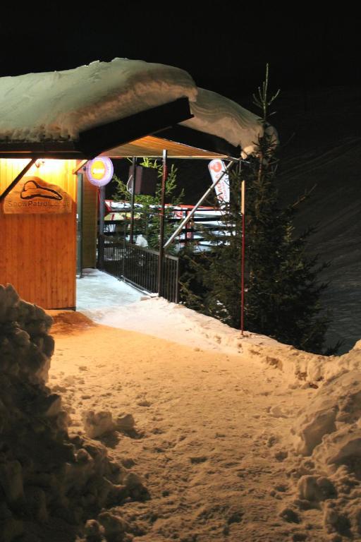 Snow Patrol Lodge Tetovo Esterno foto